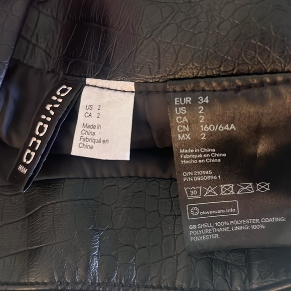 Leather Skirt - Picture 4 of 5